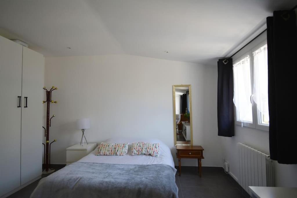 Grand Studio Independant Avec Jardin Goussainville  Ngoại thất bức ảnh